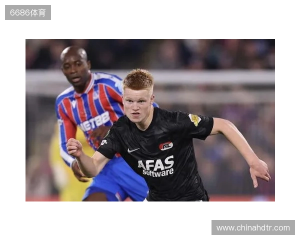 电讯报:纽卡有意引进小将斯密特,该球员非常乐意在一月加盟